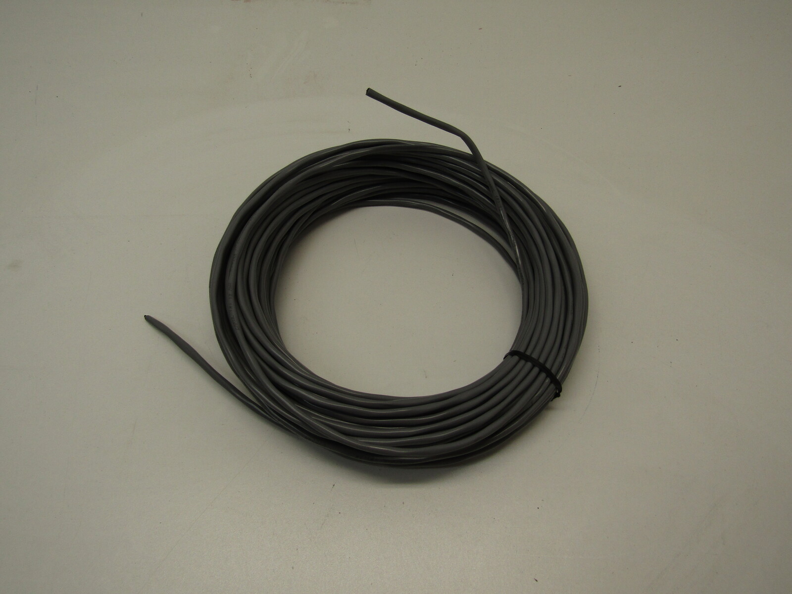 Interface cable two-core 18 AWG shielded (100' roll)
